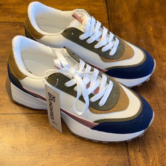 No Boundaries Shoes - No Boundaries Retro Memory Foam Casual Sneakers 🆕